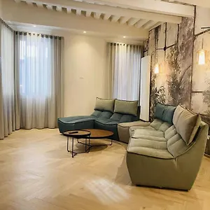  Apartment Sweet Time Venice, Luxury San Marco Frezzaria Apt!